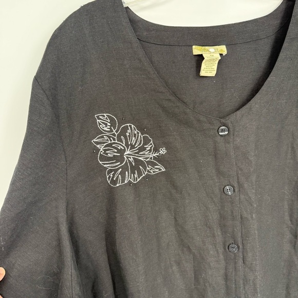 ISLANDER Linen Blend Ladies Hawaiian Floral Black Beaded Shirt Size 3X Button Up - Picture 6 of 10